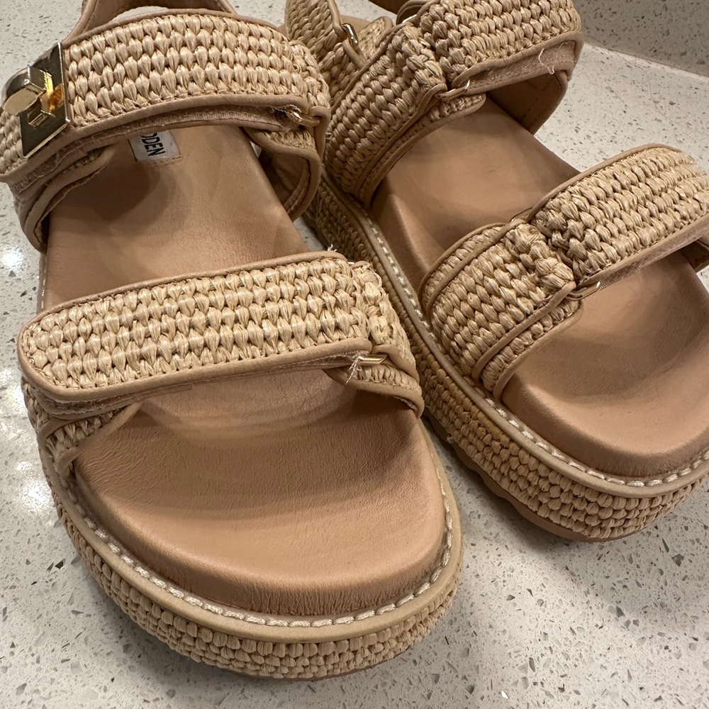 Steve Madden Tan Platform Sandals with Woven Straps